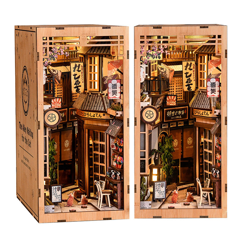 Cat in the alley